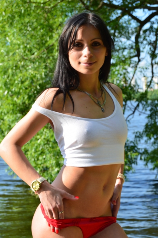 Лариска, 22 года, 1 размер груди